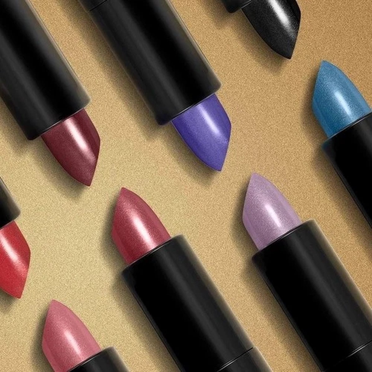 NEW COVERGIRL Exhibitionist Lipstick Metallic Stop The Press #540